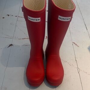 Hunter Red Matte Knee-High Rubber Boots